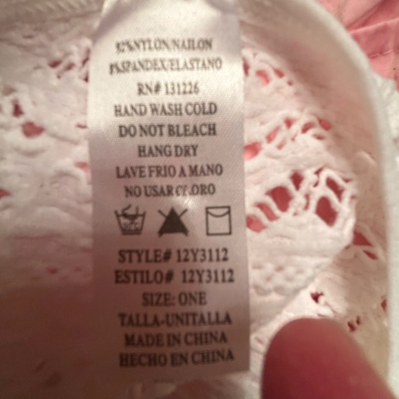 Nophat Lace Textured Stretch Fitted Top - Picture 5 of 5